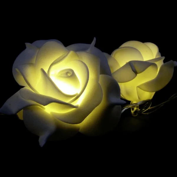 Deko-Licht^DecoWoerner Batterielichterkette Mit e Rosen 110 Cm weiß