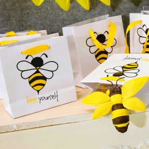 Dekotiere | Frühlingsdeko^DecoWoerner Deko Bienen 10-14 Cm, 5 Stück gelb
