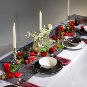 Themen-Deko | Kunstblumen^DecoWoerner Künstlicher Rosenzweig , 60 Cm rot