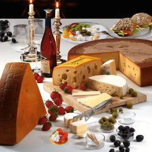 Käse & Eier^DecoWoerner Leerdamer Käse Ausschnitt Attrappe gelb