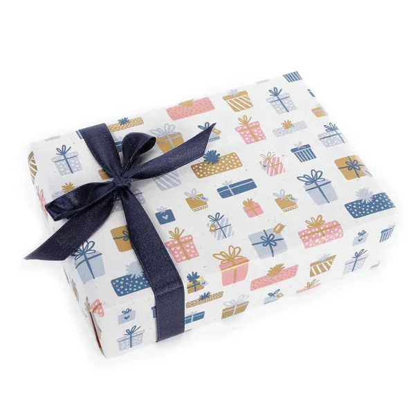 Geschenkpapier | Go Green - Nachhaltige Geschenkverpackung^DecoWoerner Nachhaltiges Kraftpapier Aus Zuckerrüben Mit Rosa, Blauen & Goldenen Geschenken – 50 M Geschenkpapier-Rolle mehrfarbig