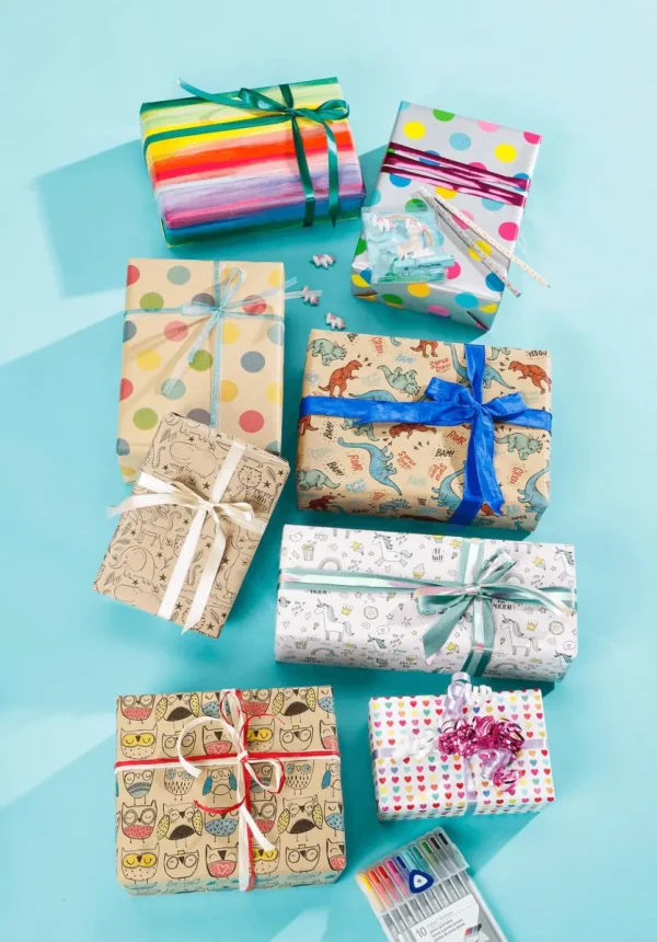 Geschenkpapier | Go Green - Nachhaltige Geschenkverpackung^DecoWoerner Nachhaltiges, nes Geschenkpapier Mit Bunten Punkten – 50 M Geschenkpapier-Rolle silber