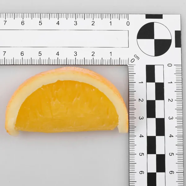 Obst & Früchte^DecoWoerner nviertel Lebensmittel-Attrappe, Pack à 4 Stück orange