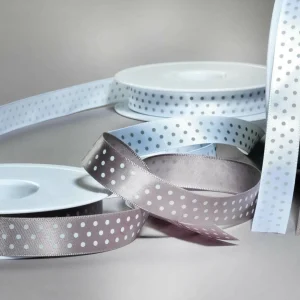 Geschenkband^DecoWoerner Satinband Mit Punkten, 15 Mm, 20 M, weiß