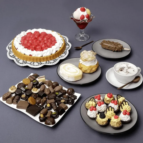 Schokolade & Eis^DecoWoerner Schoko Pralinen Lebensmittel-Attrappe, 50 Stück braun