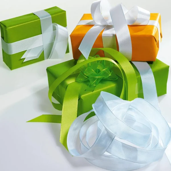 Geschenkband^DecoWoerner Stoffband Mit Drahtkante, 60 Mm, 25 M, weiß