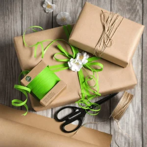 Geschenkband | Go Green - Nachhaltige Geschenkverpackung^DecoWoerner Umweltfreundliches Ringelband Aus Abbaubarem Material 10 Mm 100 M Apfel grün
