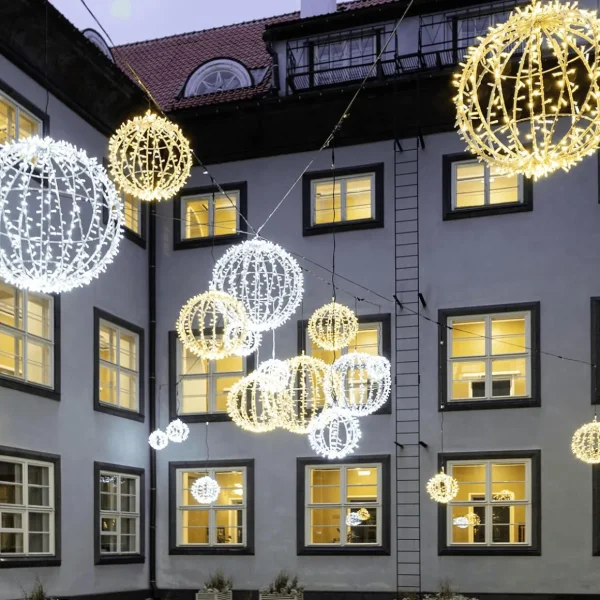 Deko-Licht^DecoWoerner XXL LED Kalt Kugel Lichtobjekt Für Außen 120 Cm Ø silber